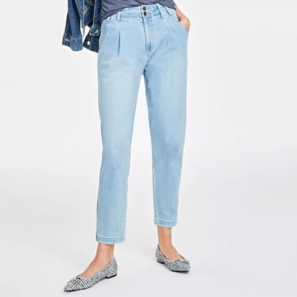 Plus Women's Tapered leg Jeans - Worn once 18W